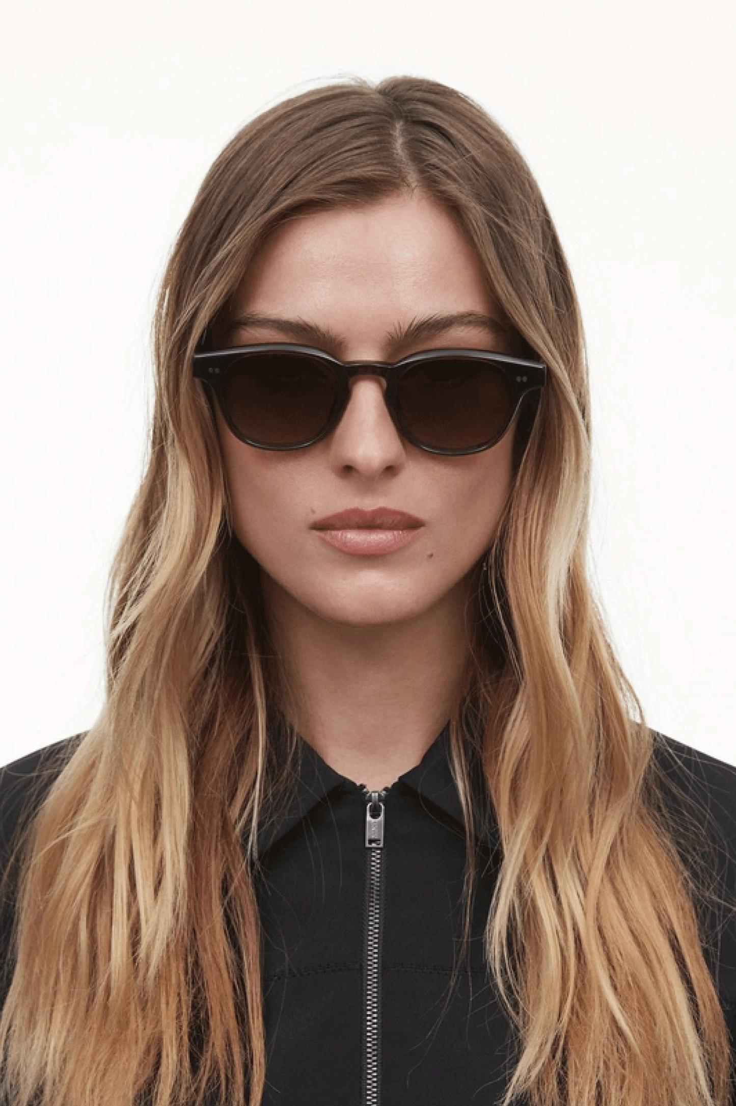 01 Classic Round Sunglasses Brown