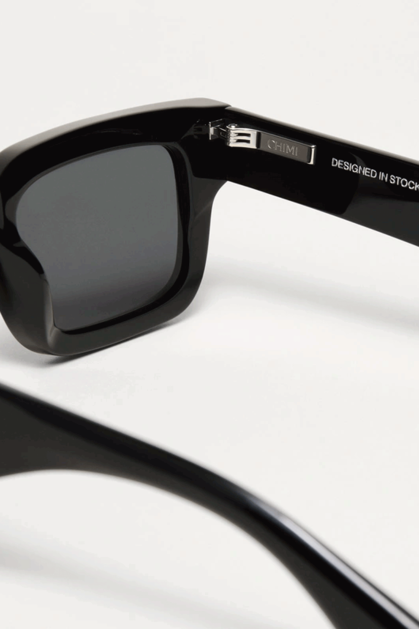 05 Square Shape Sunglasses Black