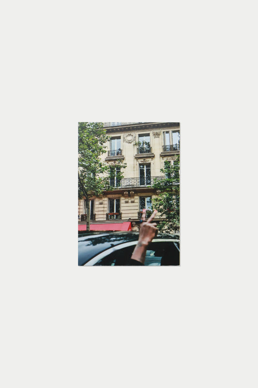 0fr. STILL HERE Postcardbook