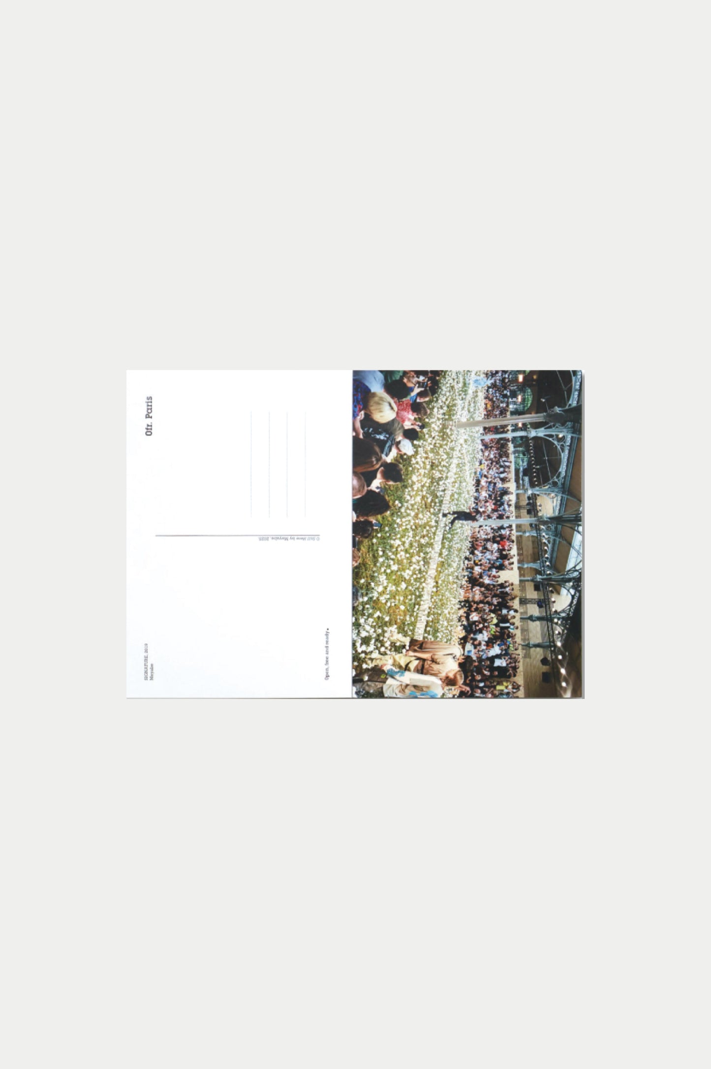 0fr. STILL HERE Postcardbook