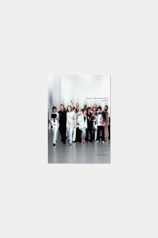 BLESS POSTCARD Nº09 Merchandising