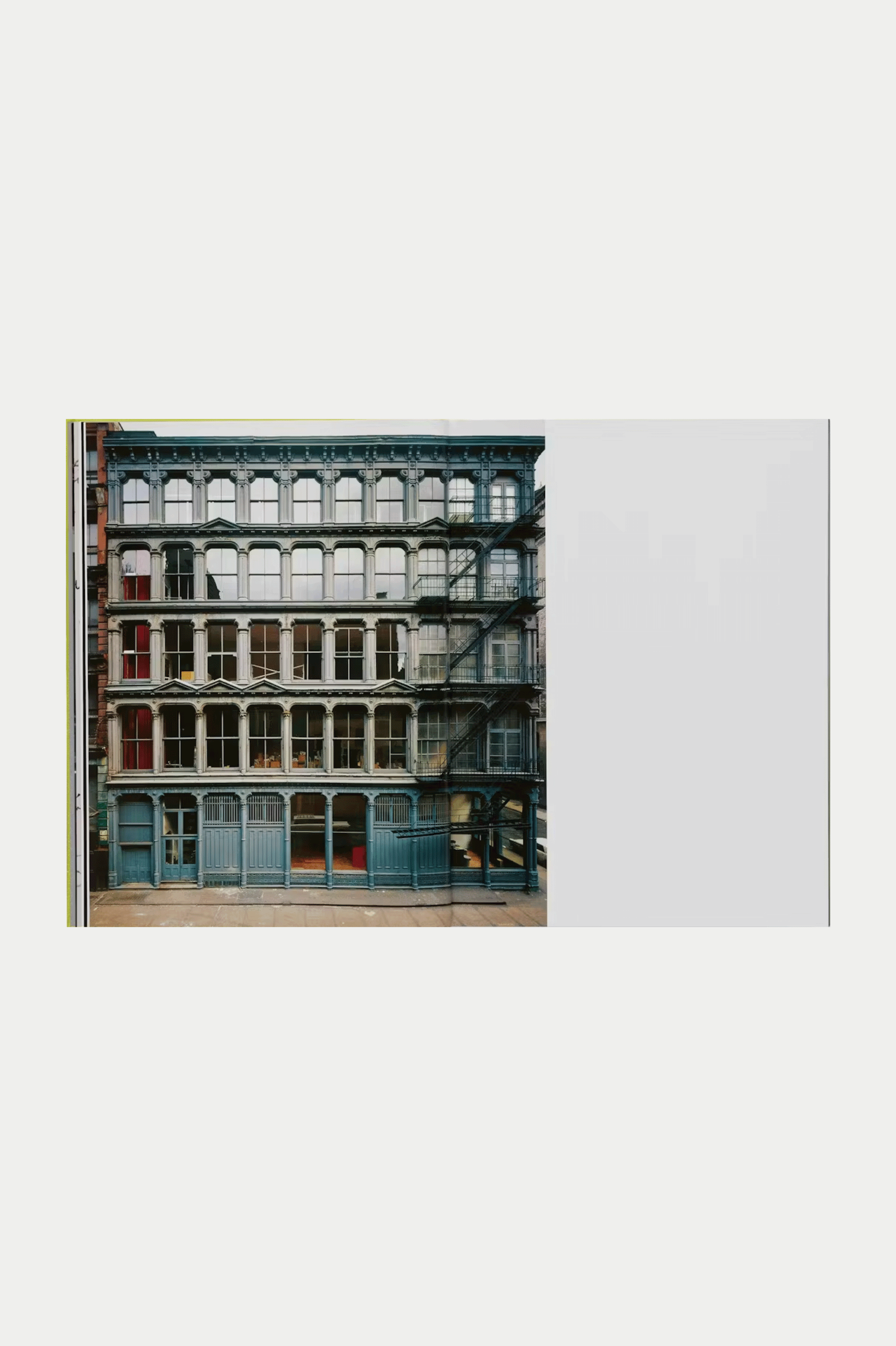 DONALD JUDD SPACES - 0fr. Tokyo – BOUTIQUE ROMANTIQUE DONALD JUDD SPACES - 0fr. Tokyo – BOUTIQUE ROMANTIQUE