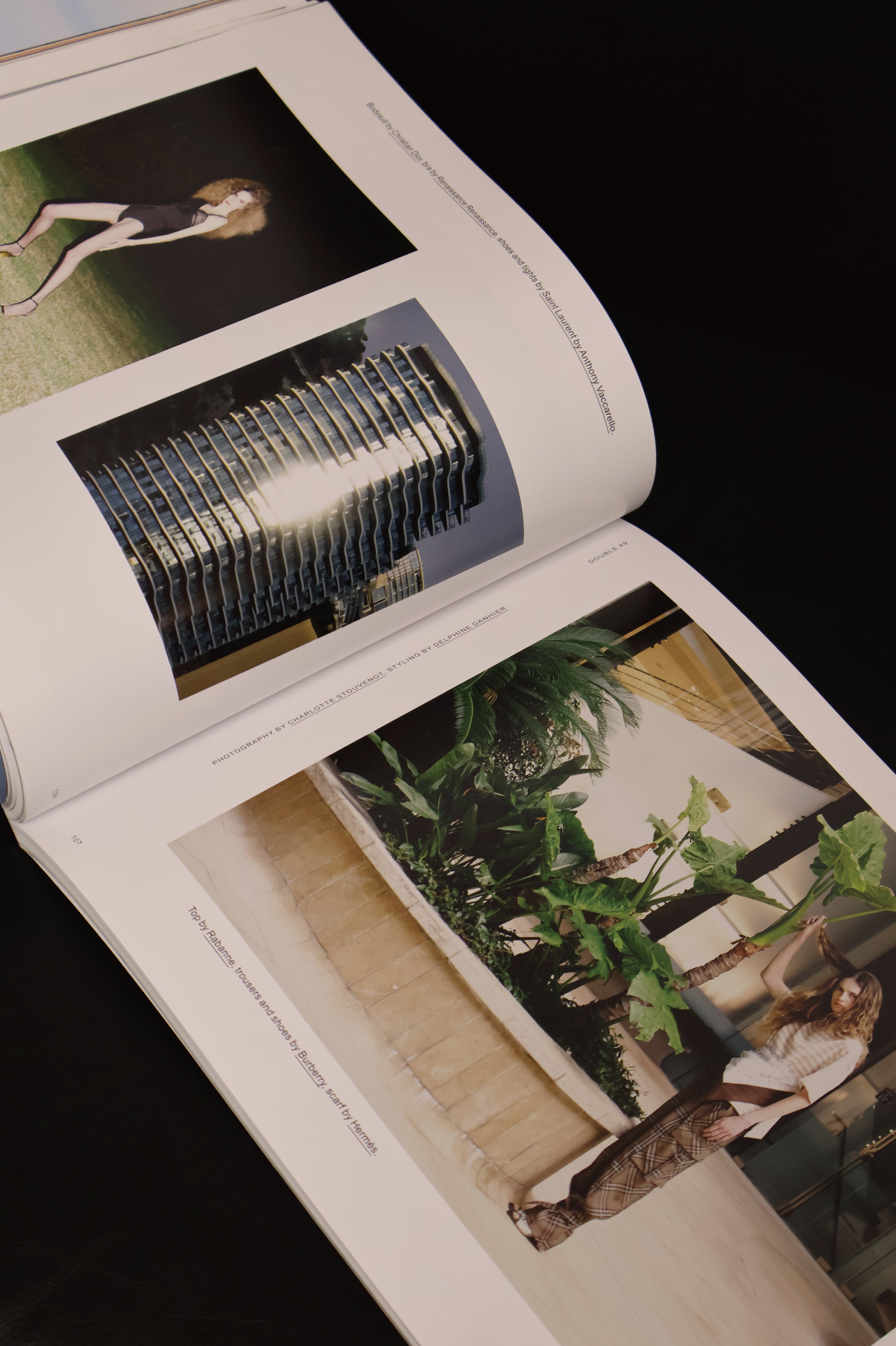 アート・デザイン・音楽 Juergen Teller: Zimmermann Zimmerman by Juergen Teller | Village. Leeds, UK