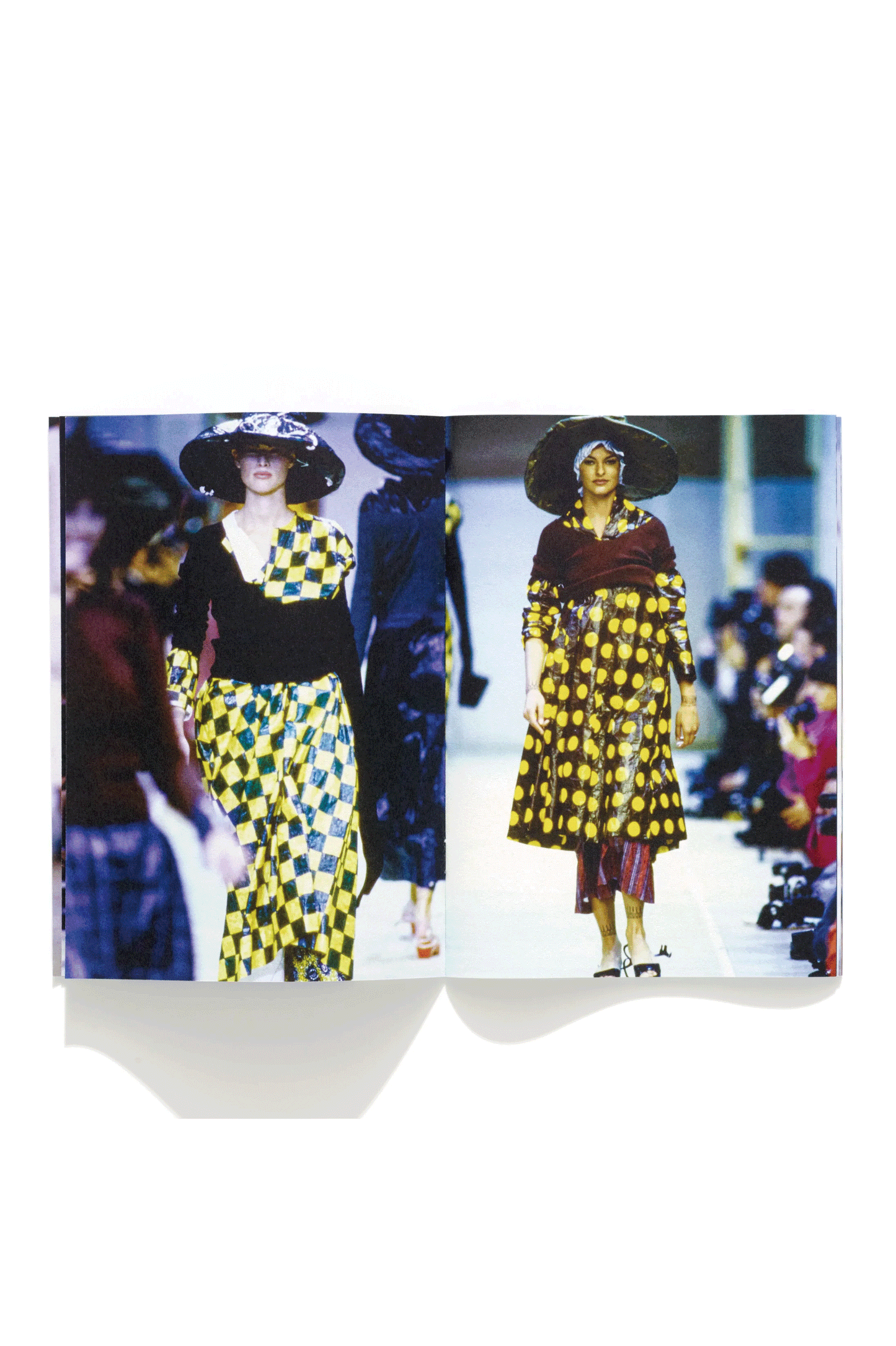 Comme des Garçons Spring 1992 Ready-to-Wear by Vvery Negative Gucci Production.