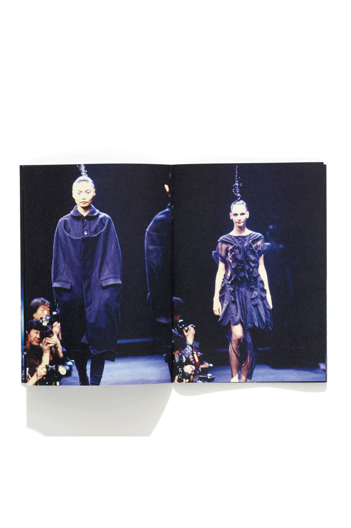 Comme des Garçons FALL 1995 READY-TO-WEAR by Vvery Negative Gucci Production